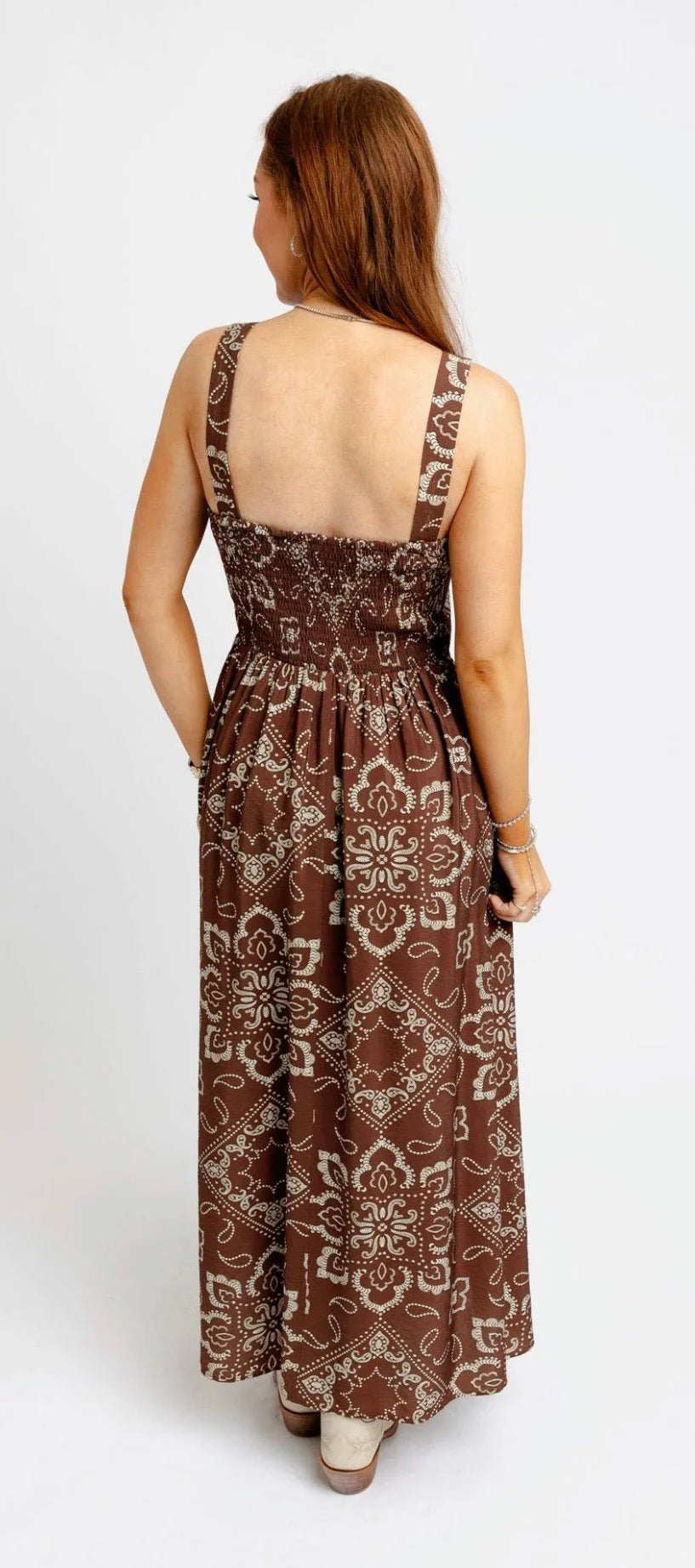 BANDANA CAMI PLEAT DRESS IN BROWN