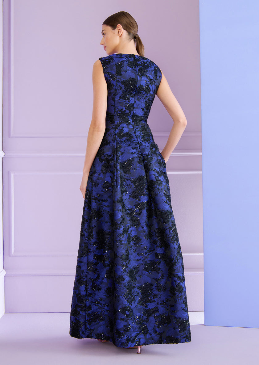 GONZANIA7 GOWN