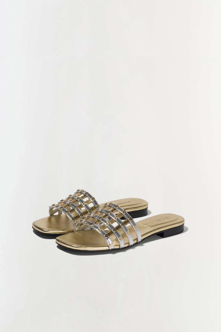 RIVET FLAT SANDAL