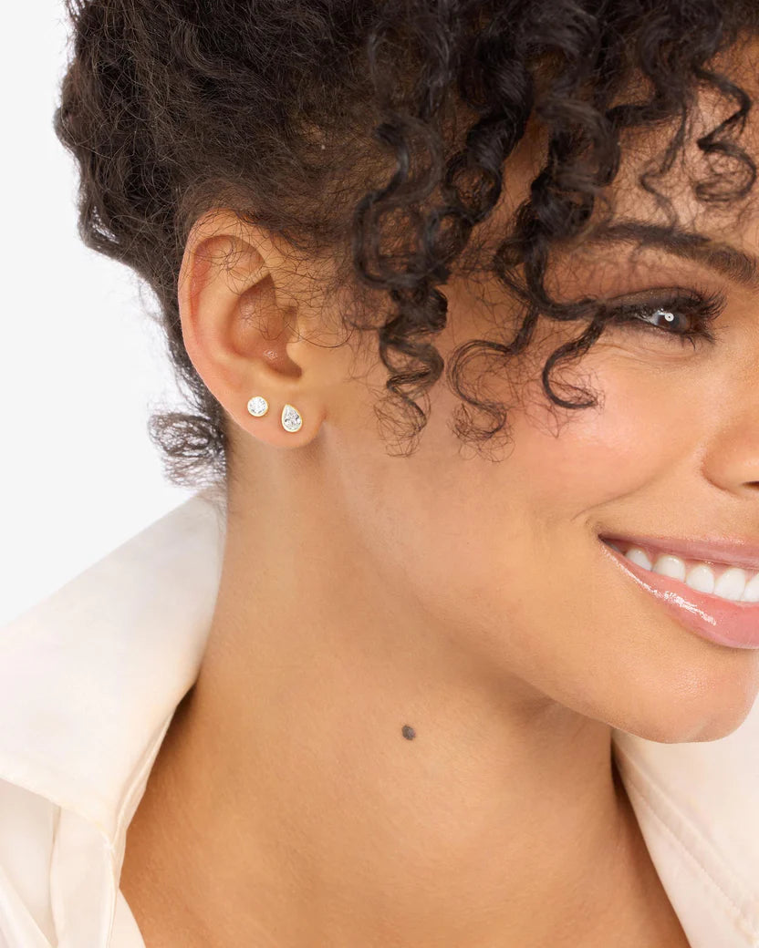 ISLA 6MM STUDS