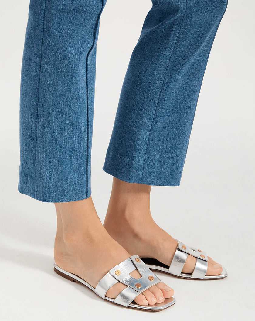 VIA SLIDE SANDAL