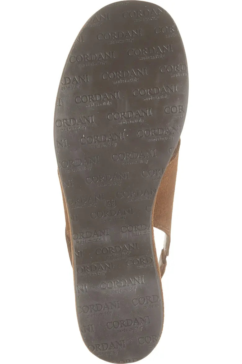 JESSIE CRISSCROSS PLATFORM SANDAL