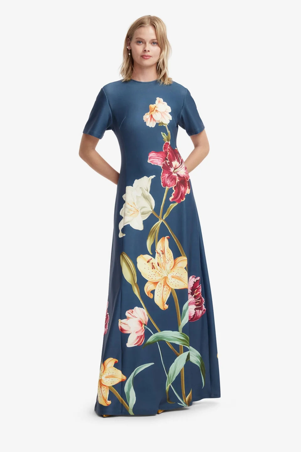 ALICE SHORT SLEEVE MAXI DRESS IN LILY PRINT IN INDIGO