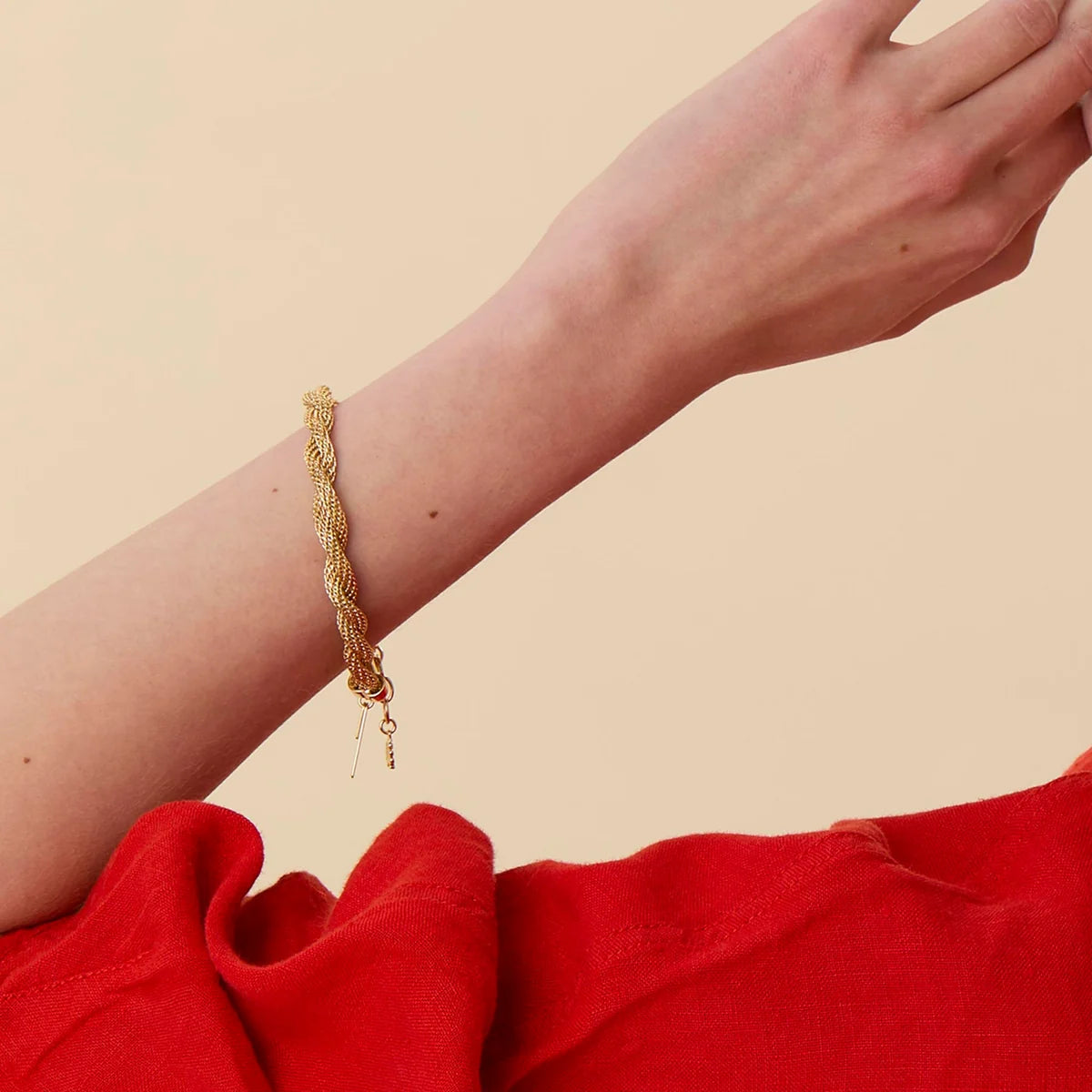 GOLD SERPENTINE MESH BRACELET