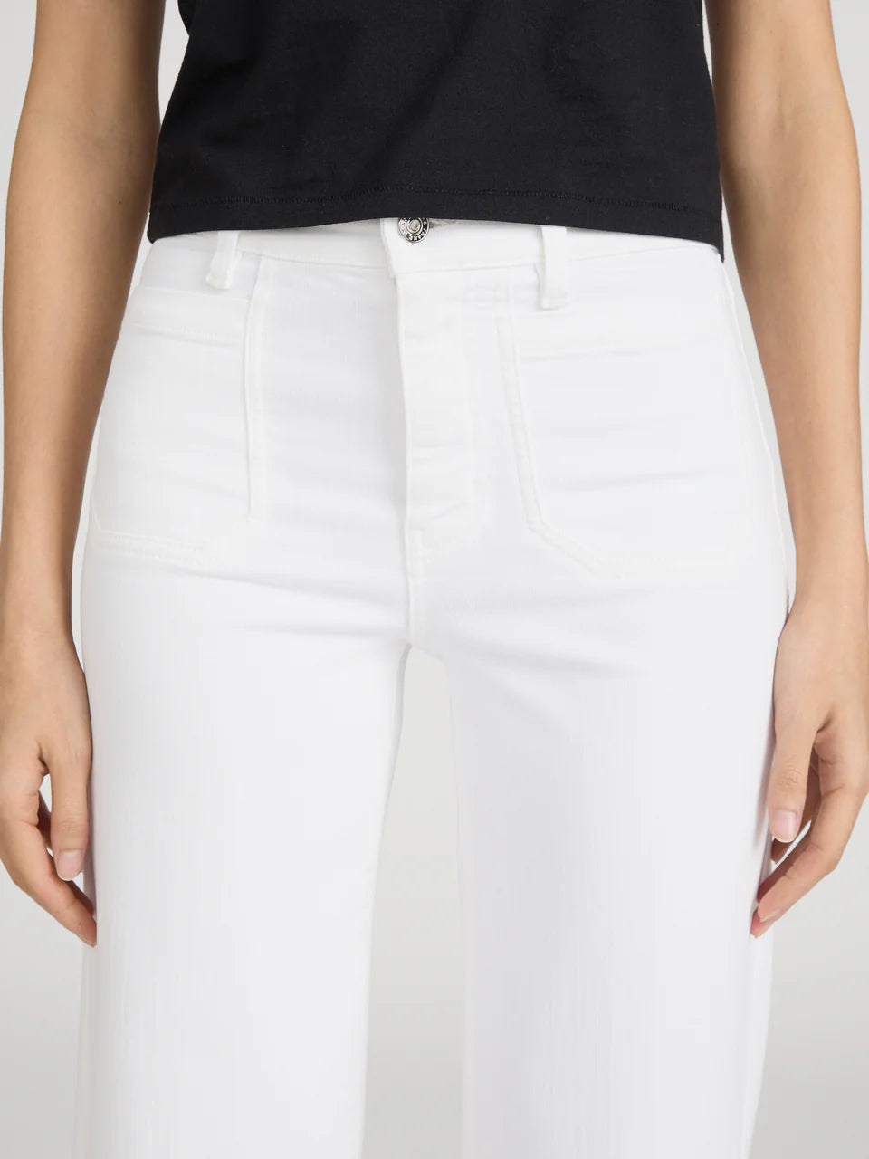 LE SLIM PALAZZO MODERNIST POCKET IN WHITE