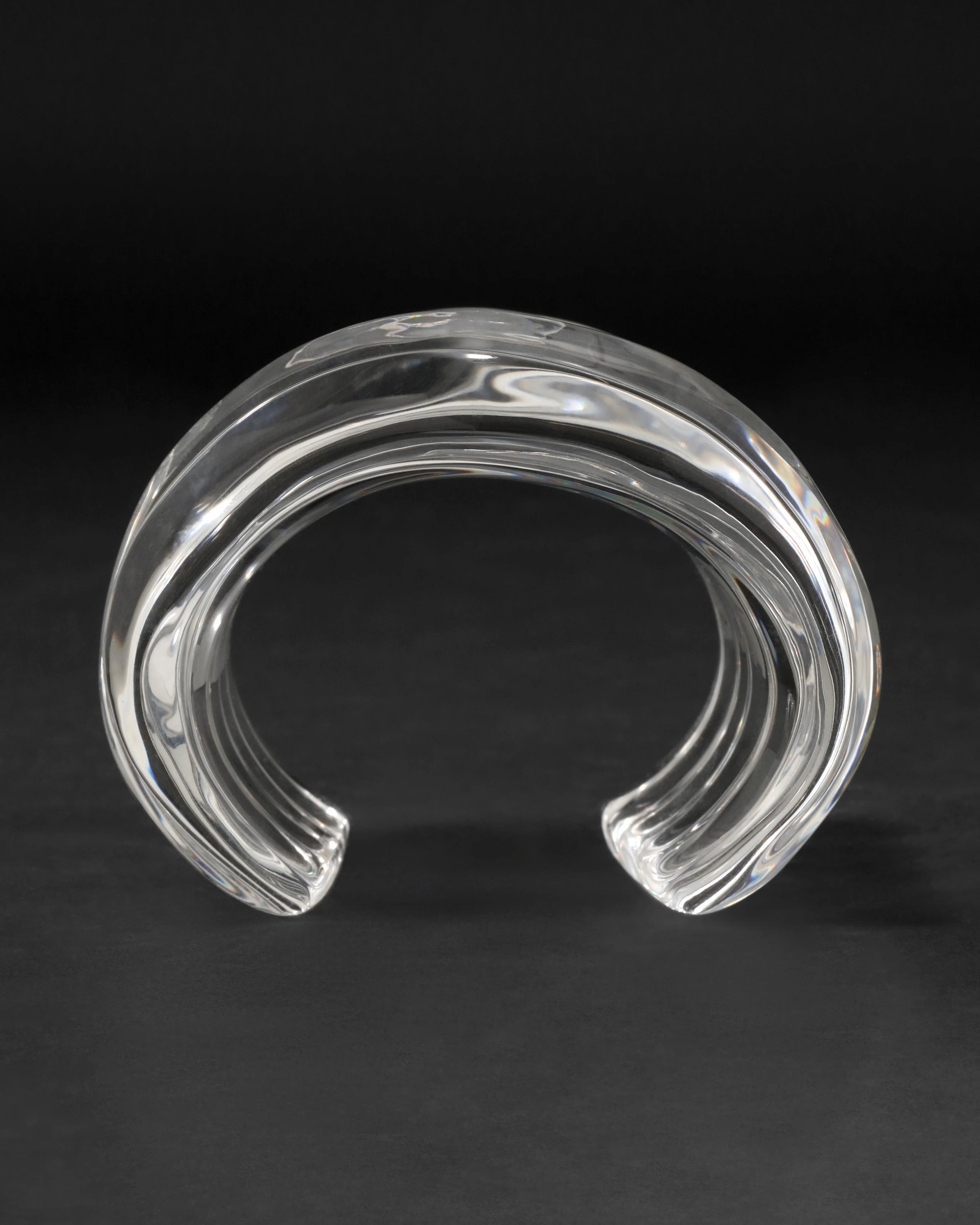 LIQUID LUCITE WIDE RIPPLE CUFF