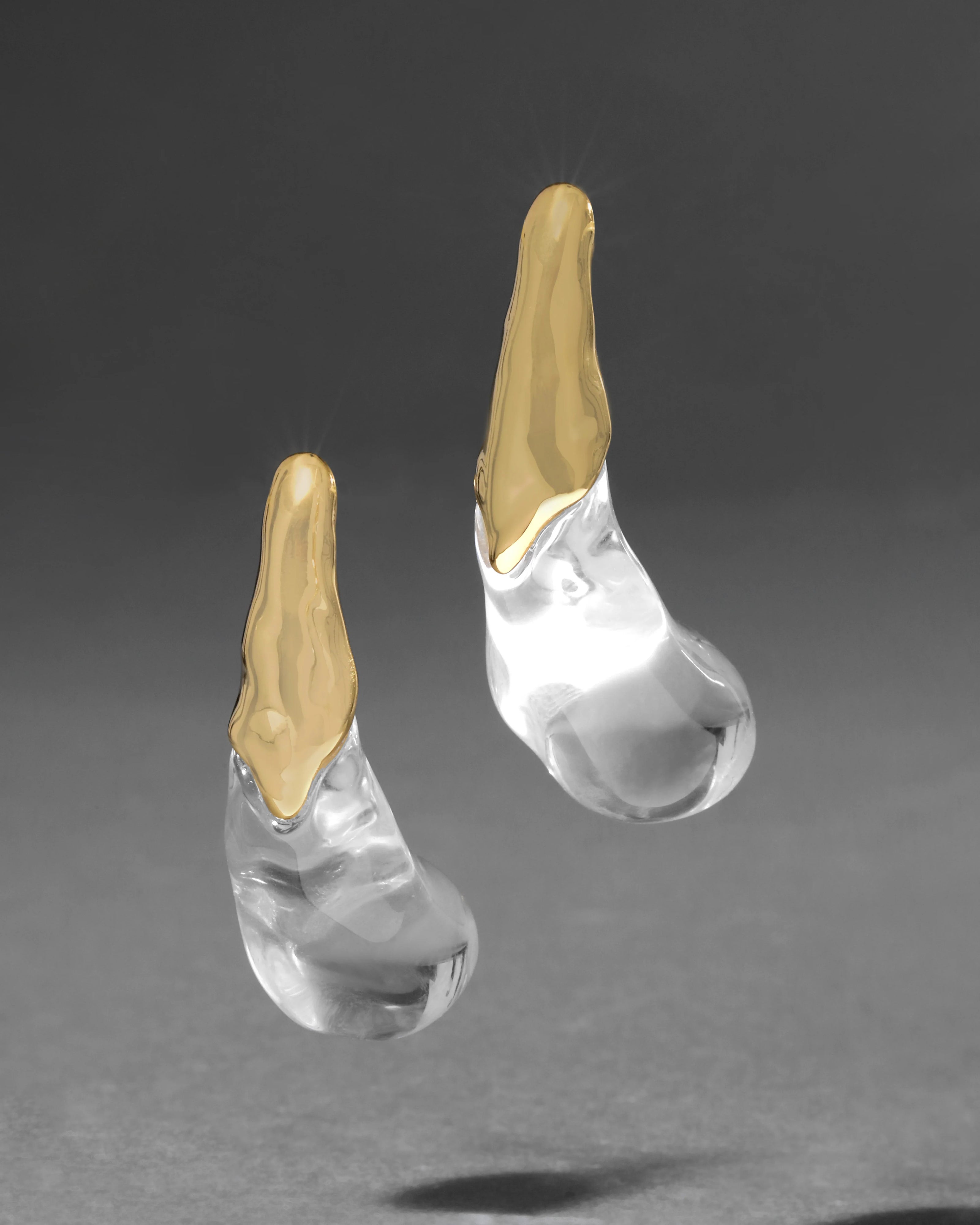 LIQUID LUCITE ARCHED LARGE POST EARRING