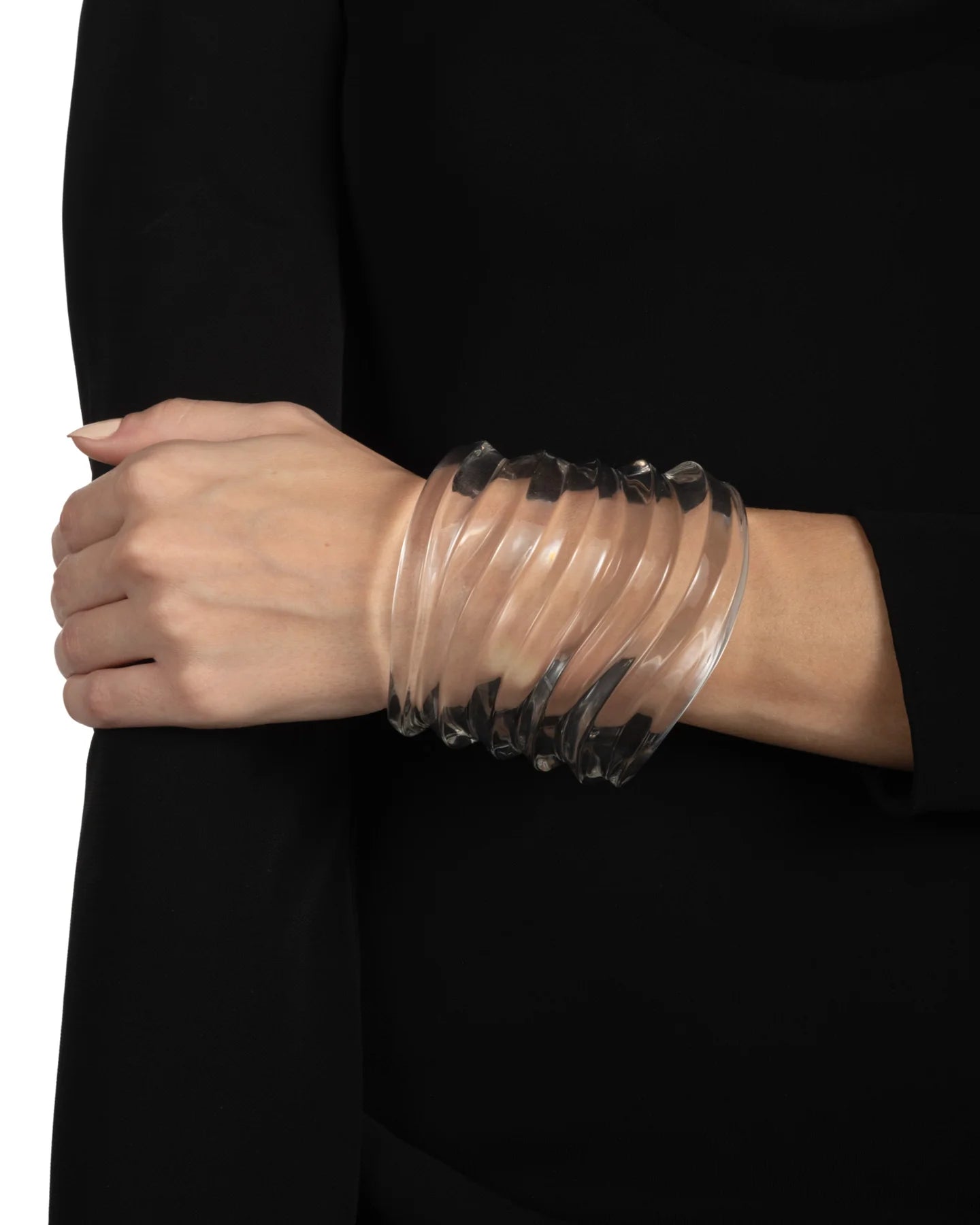 LIQUID LUCITE WIDE RIPPLE CUFF