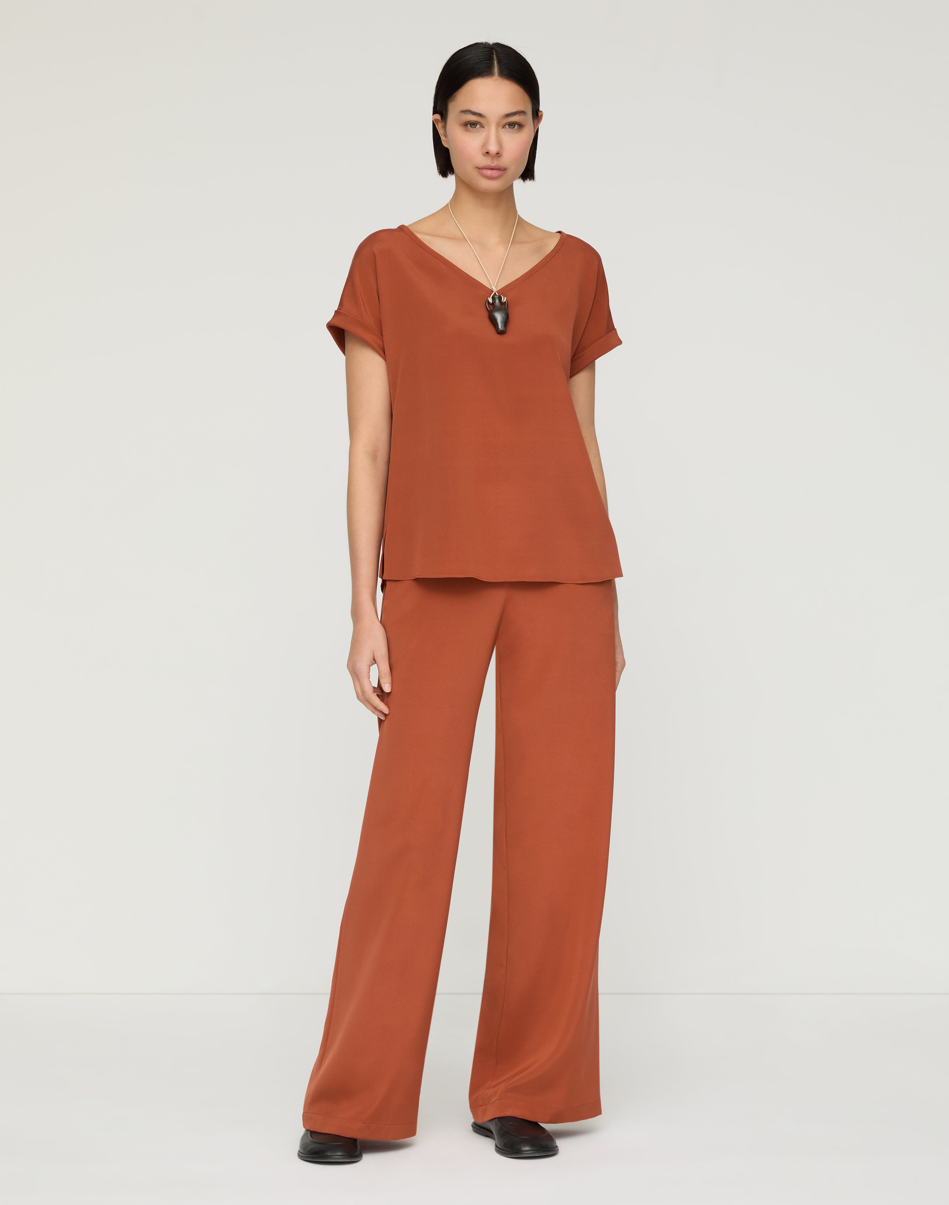 ORGANIC SILK STRETCH GEORGETTE VNECK BLOUSE