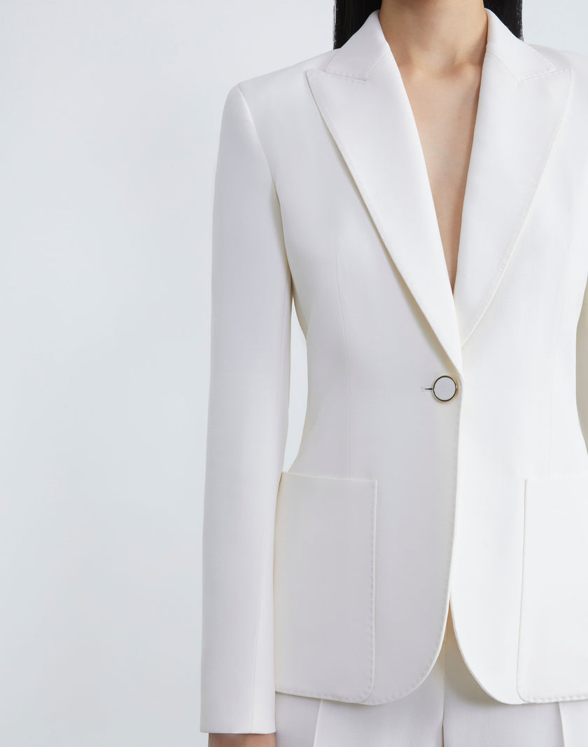 PEAK LAPEL ONE BUTTON  BLAZER