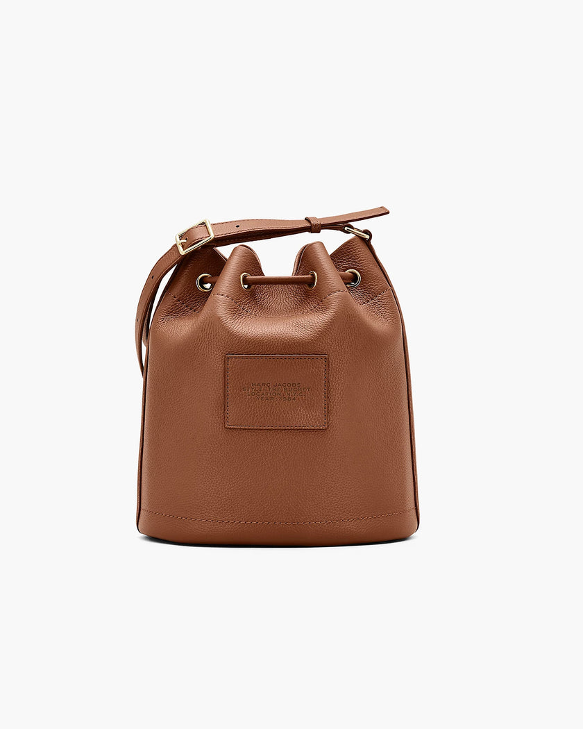 THE LEATHER LARGE BUCKET BAG