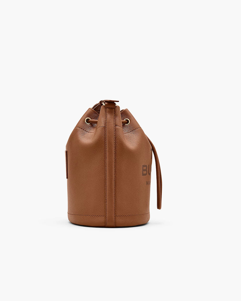 THE LEATHER LARGE BUCKET BAG