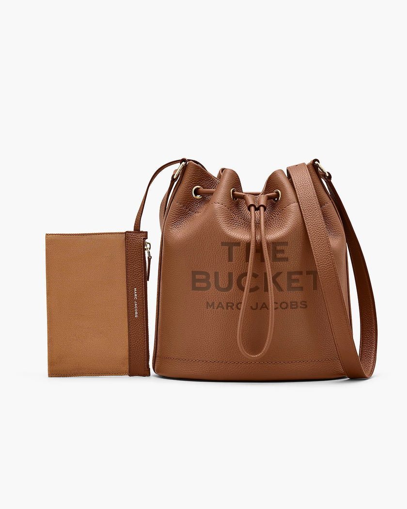 THE LEATHER LARGE BUCKET BAG