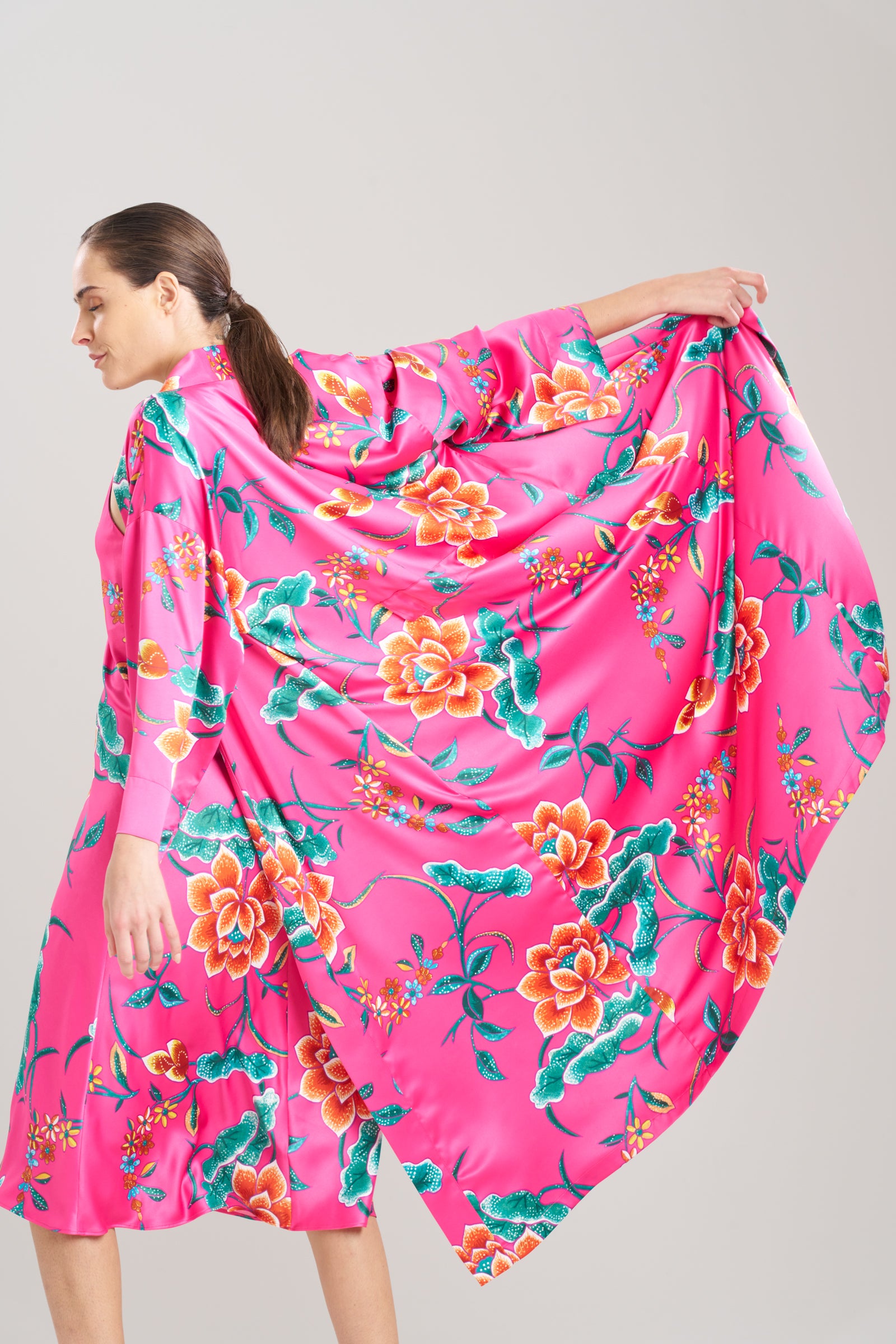 SARASA SATIN ROBE