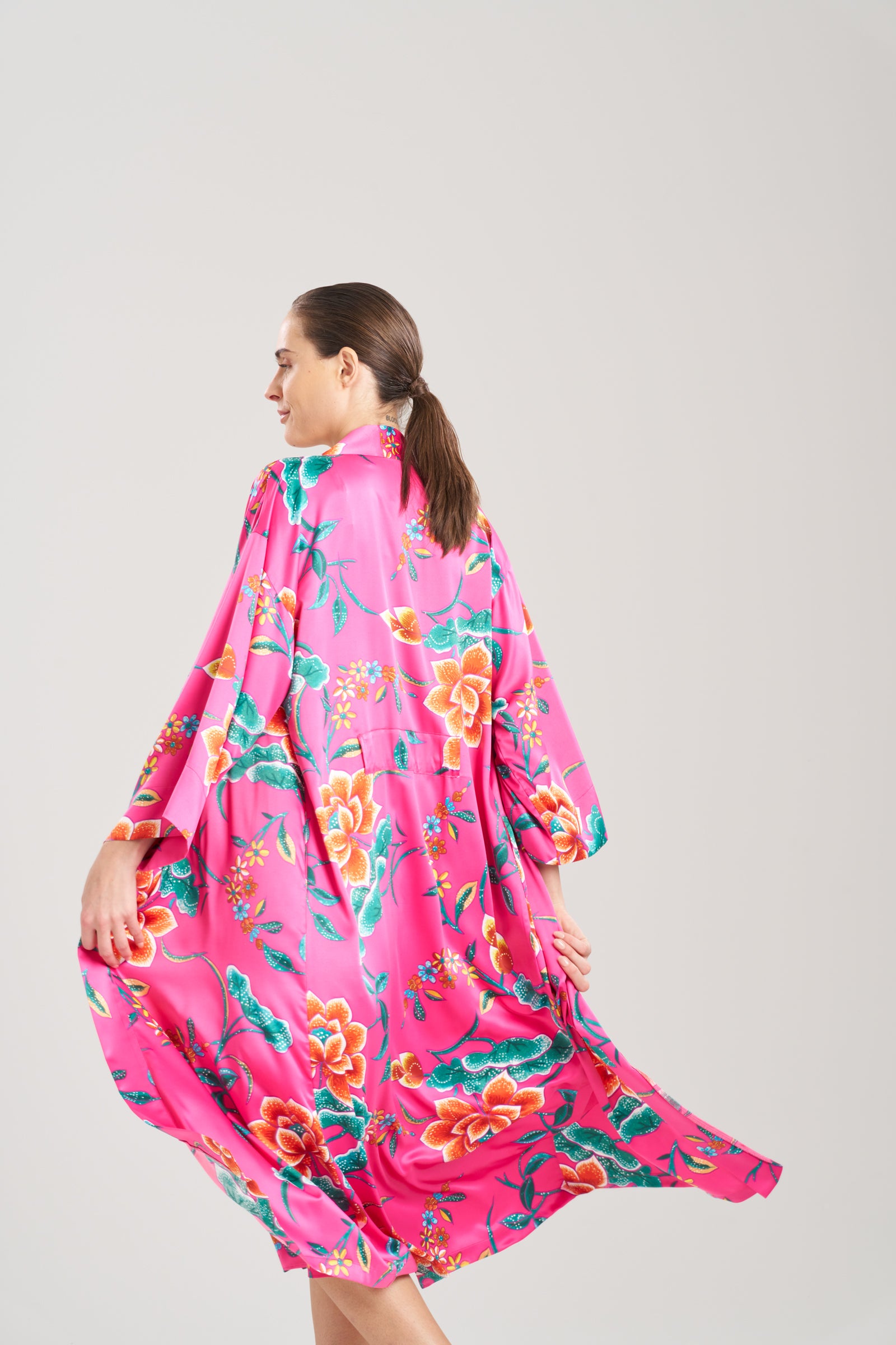 SARASA SATIN ROBE