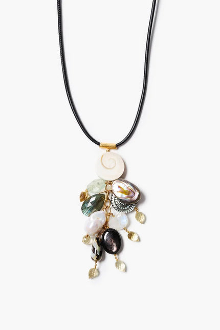 SHELL CHARM PENDANT
