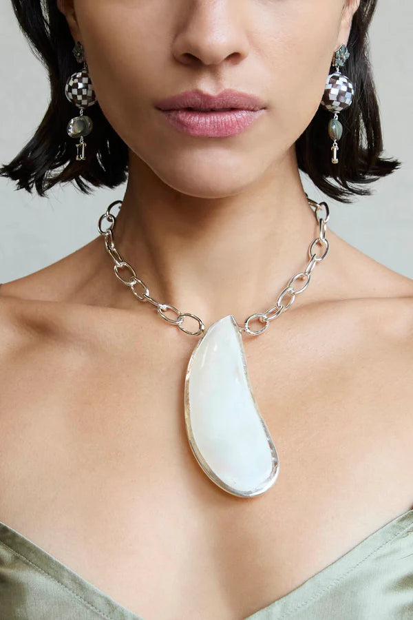 MOULE NECKLACE