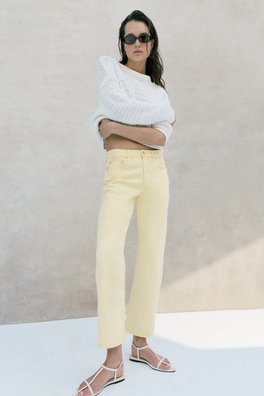 LEXI MID RISE BOWED STRAIGHT JEAN IN DAY GLOW