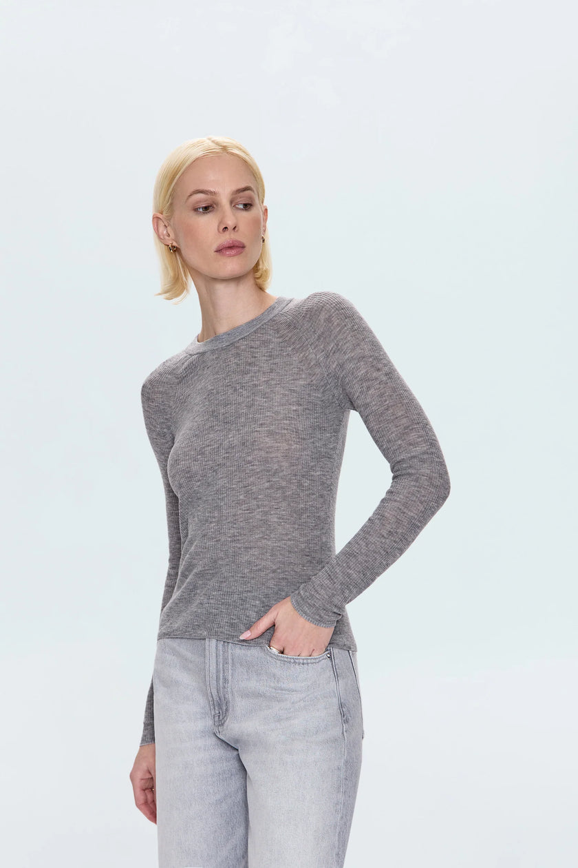 JUNO FEATHER WEIGHT SWEATER