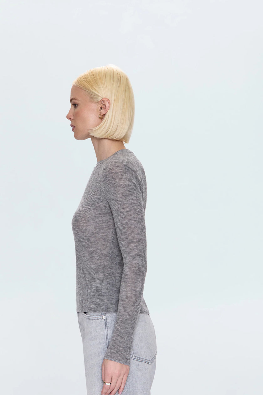 JUNO FEATHER WEIGHT SWEATER