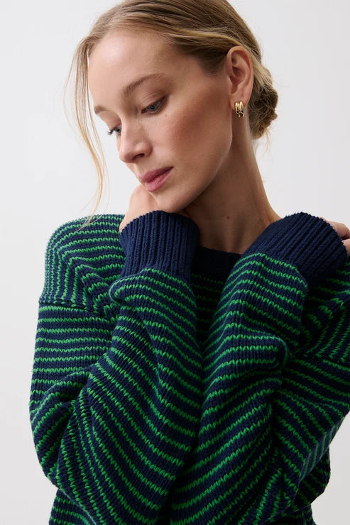 AURA RELAXED CREW NECK SWEATER