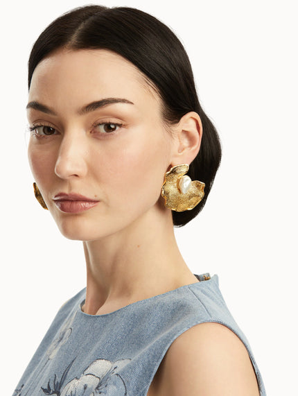 PEARL LILY PAD CLIP ON EARRINGS