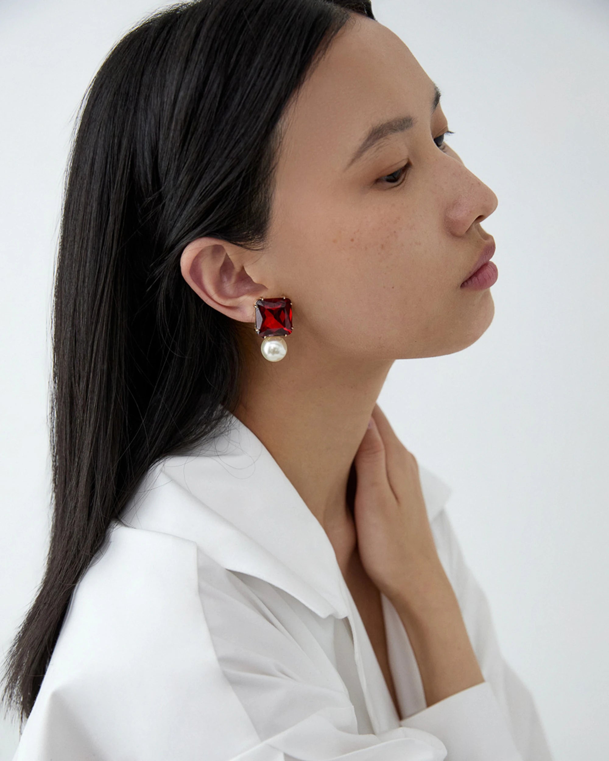 CRYSTAL AND PEARL DROP EARRINGS