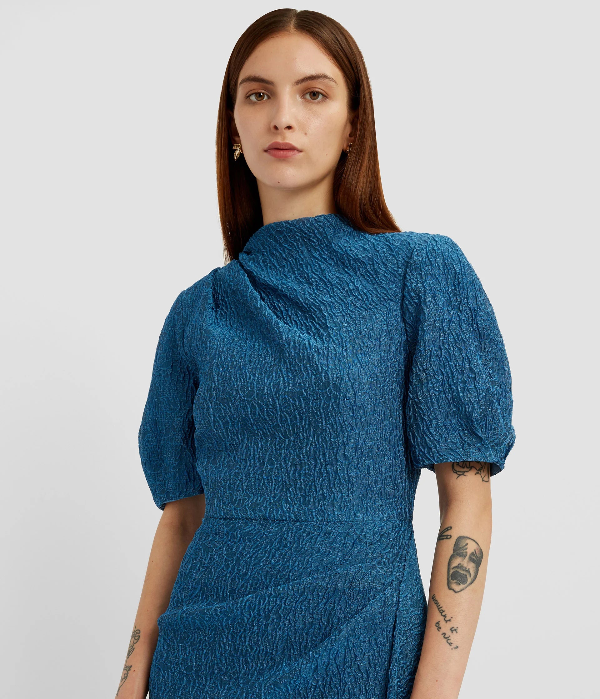 SHORT SLEEVE MIDI DRESS