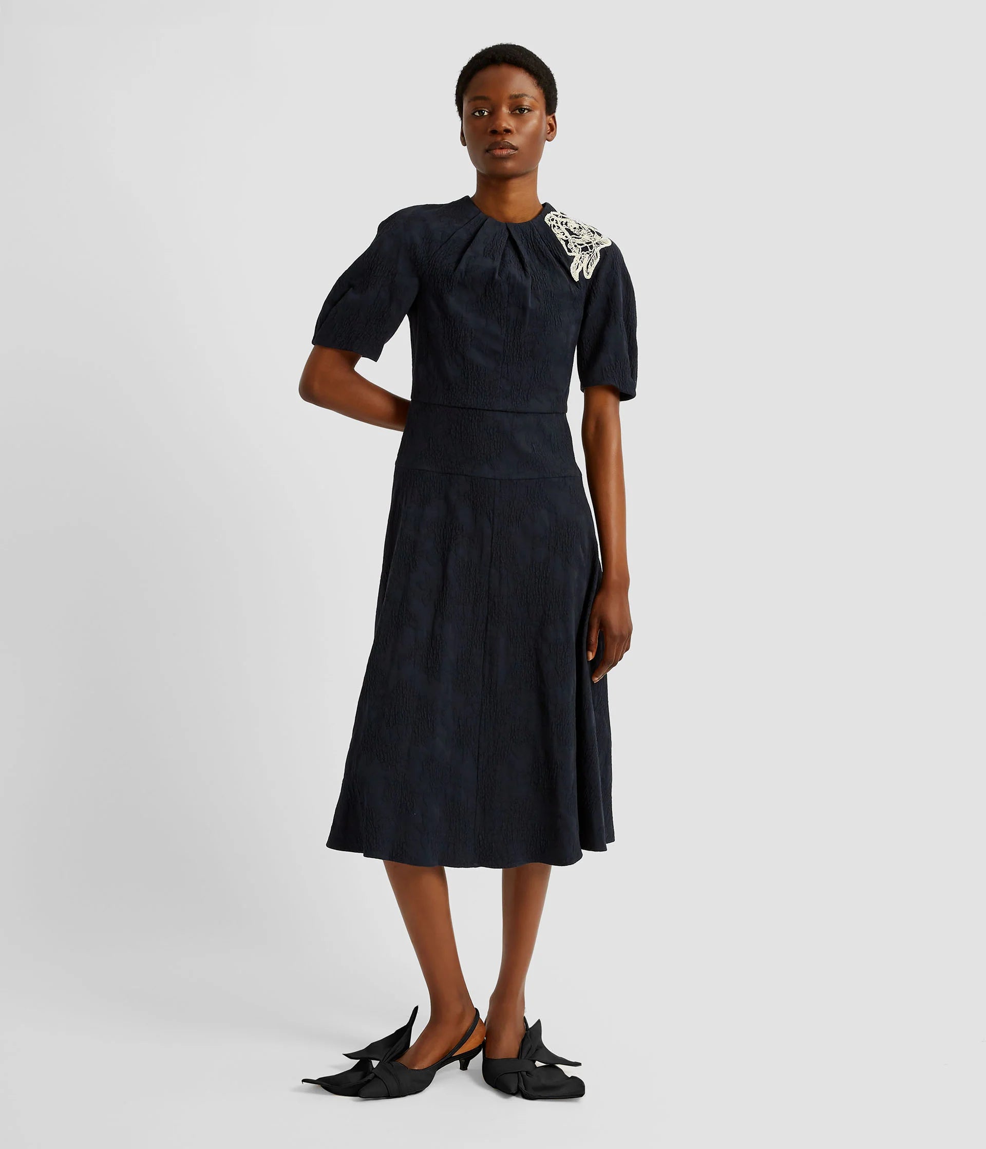 SHORT SLEEVE MIDI DRESS