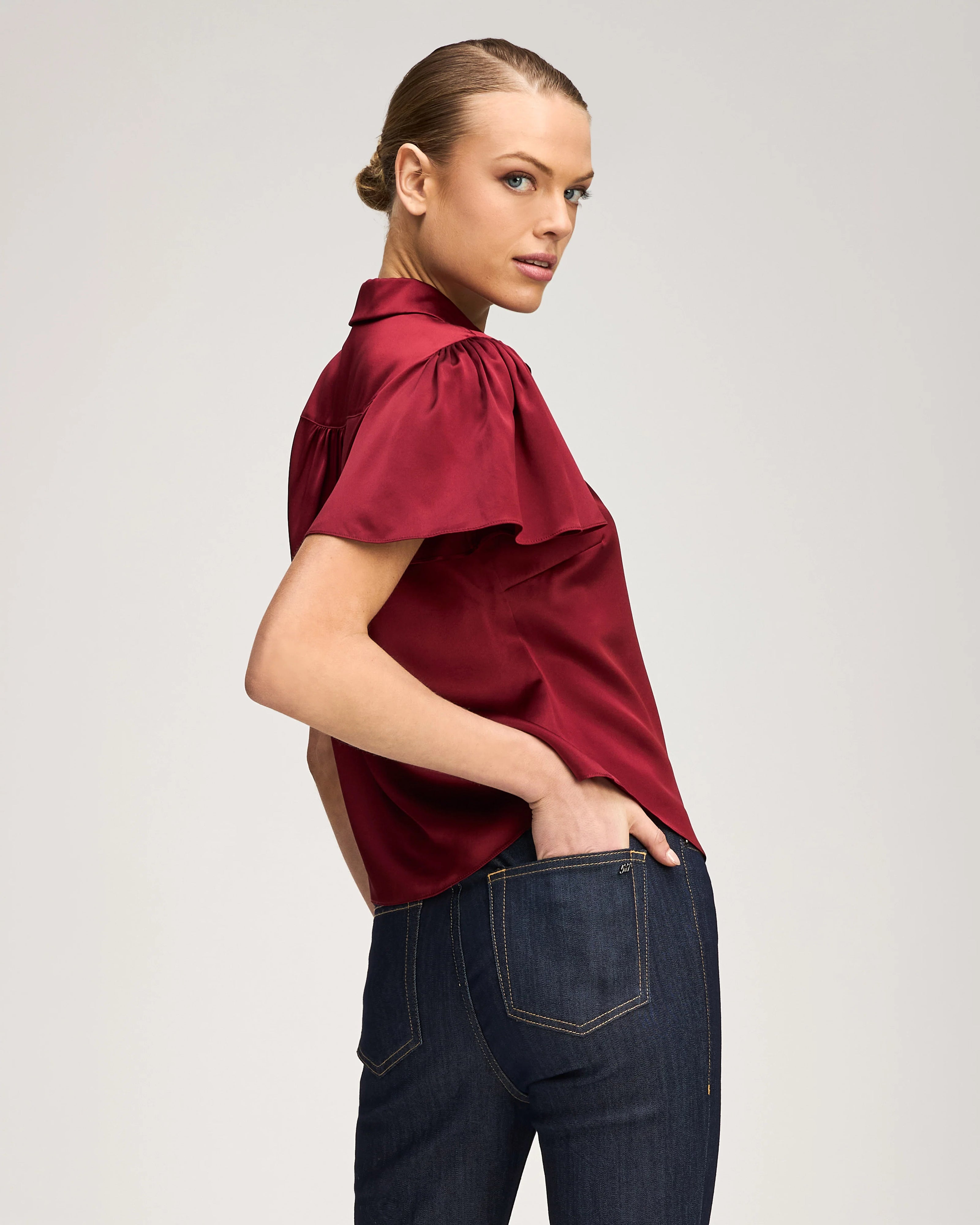 FLUTTER SLEEVE FIONA TOP IN BERRYWINE