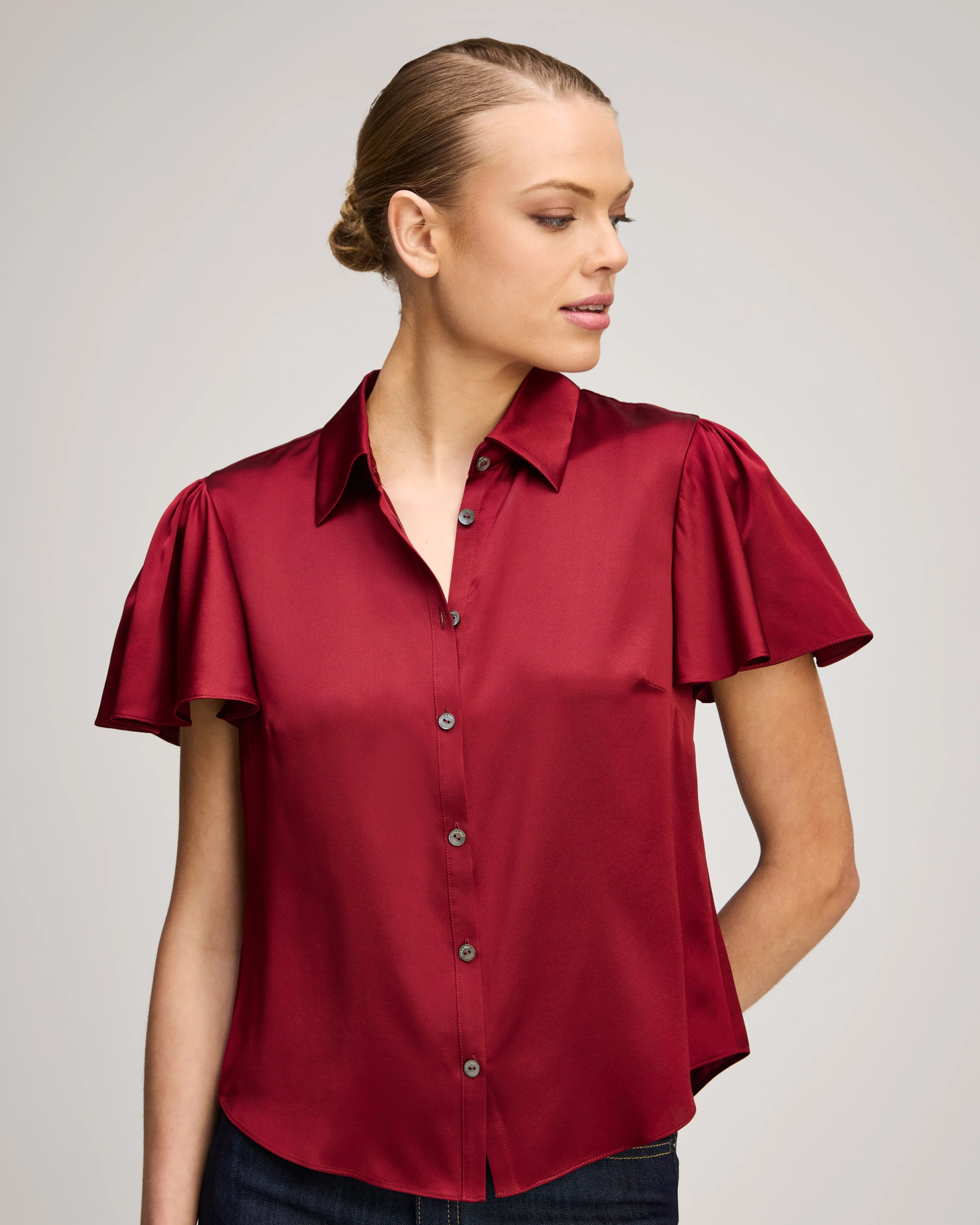 FLUTTER SLEEVE FIONA TOP IN BERRYWINE