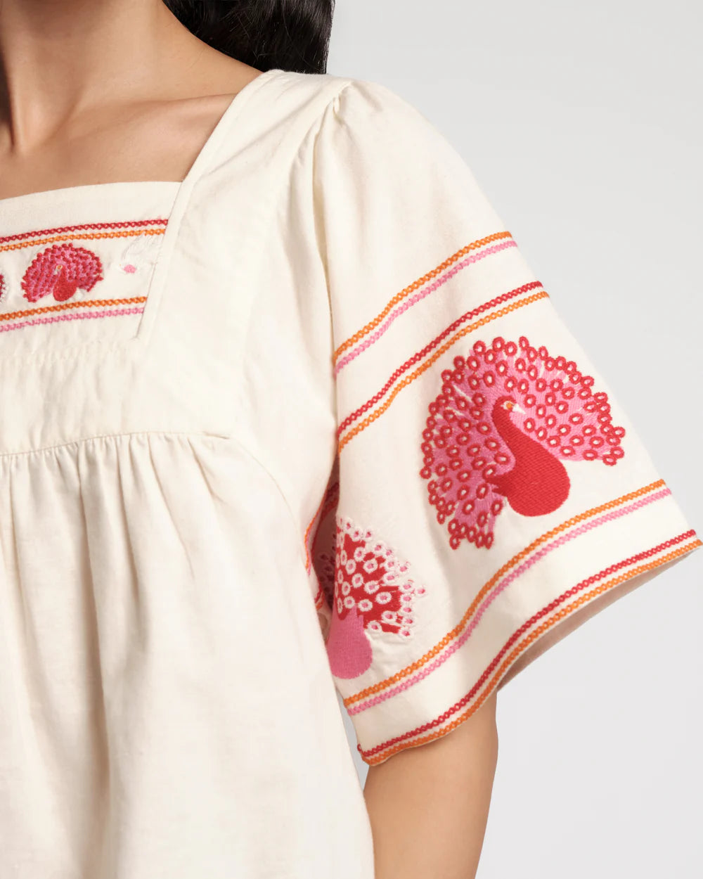 PICNIC TOP PEACOCK EMBROIDERY