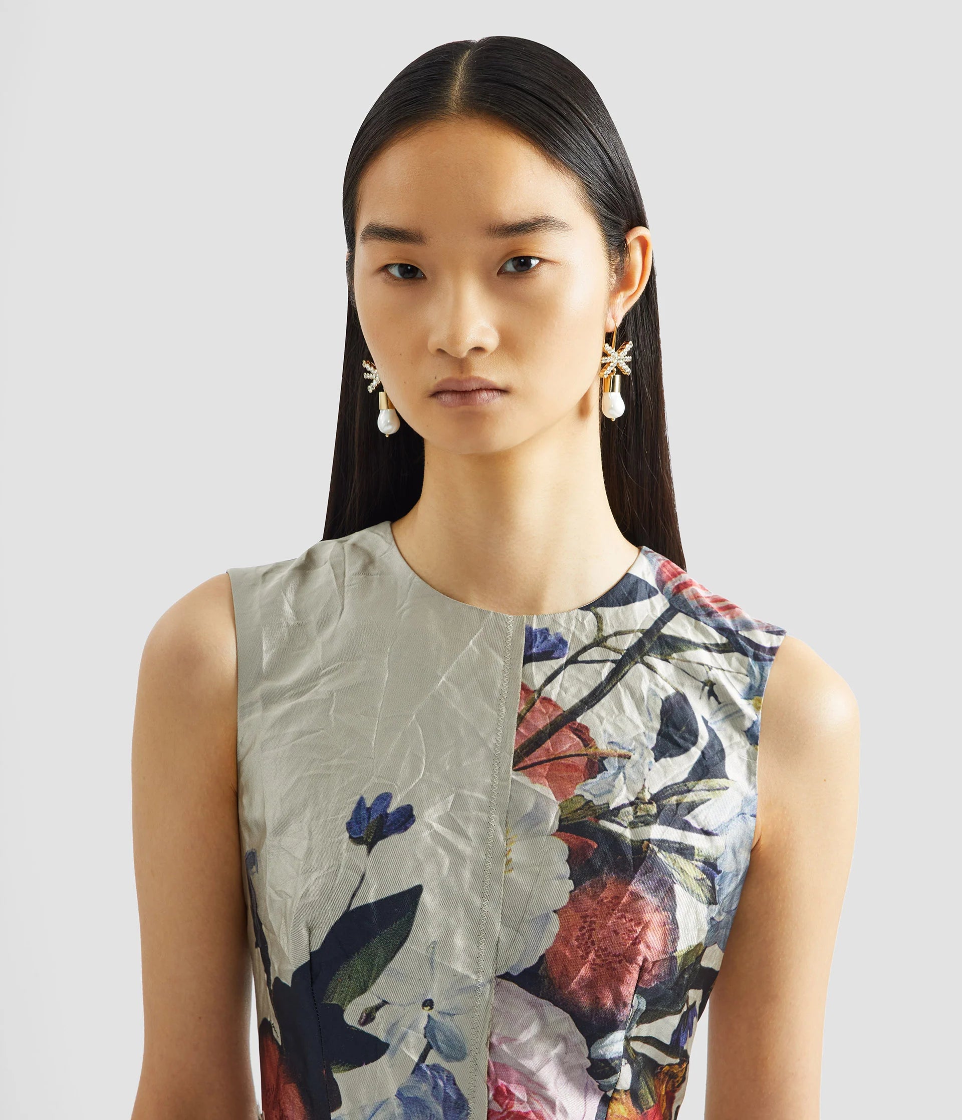 SLEEVLESS COCKTAIL DRESS CRINKLED SILK COCKTAIL DRESS