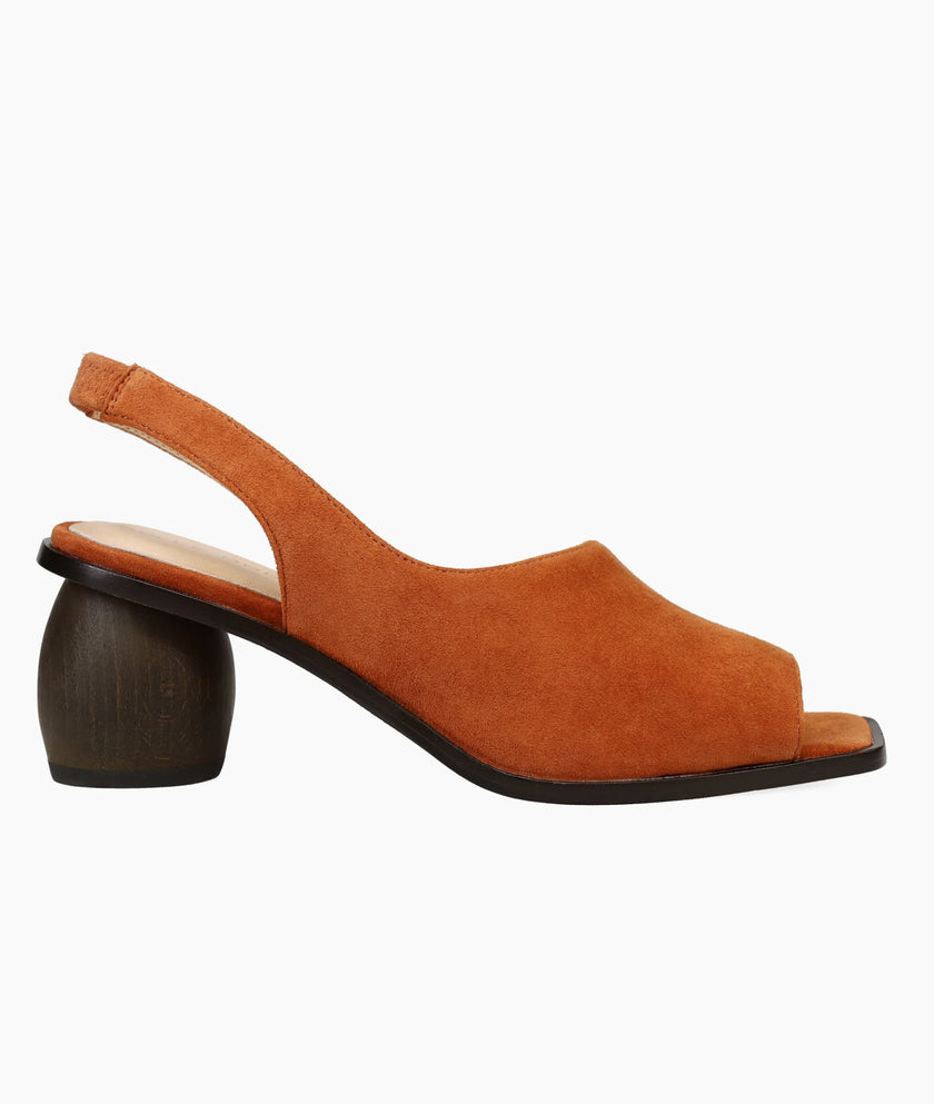 LEEVI LOW HEEL