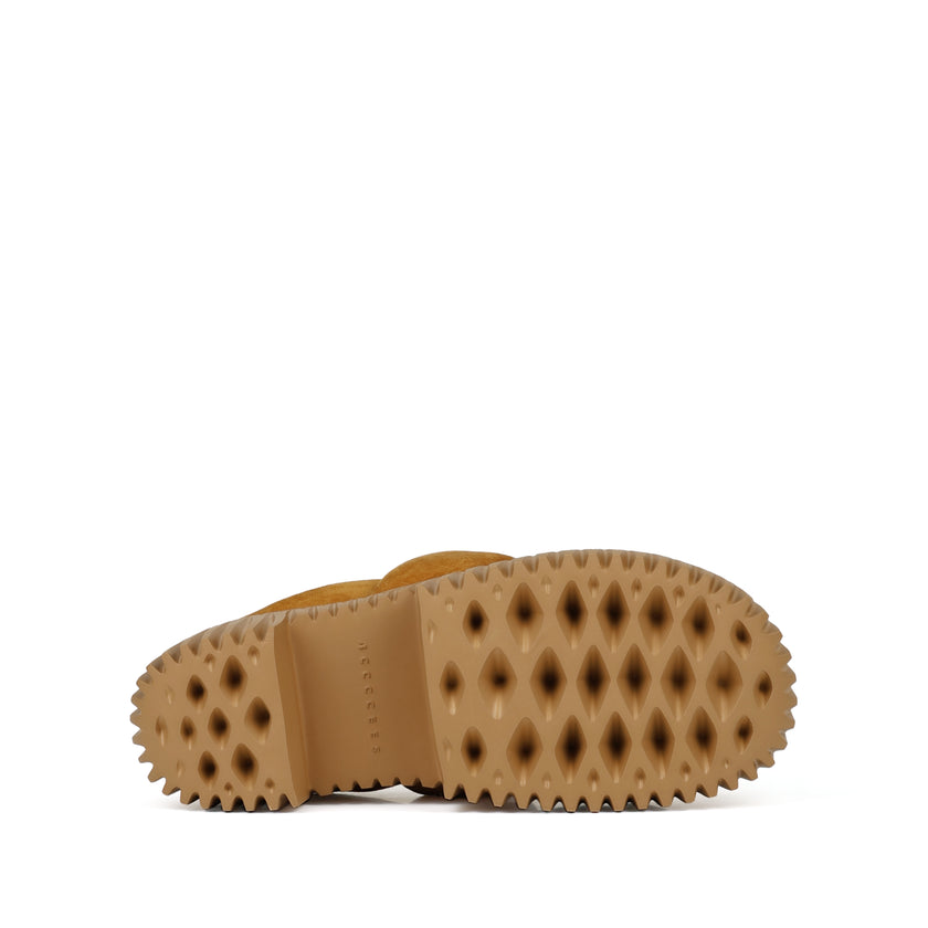 OVERLAPPING STRAP PLATFORM