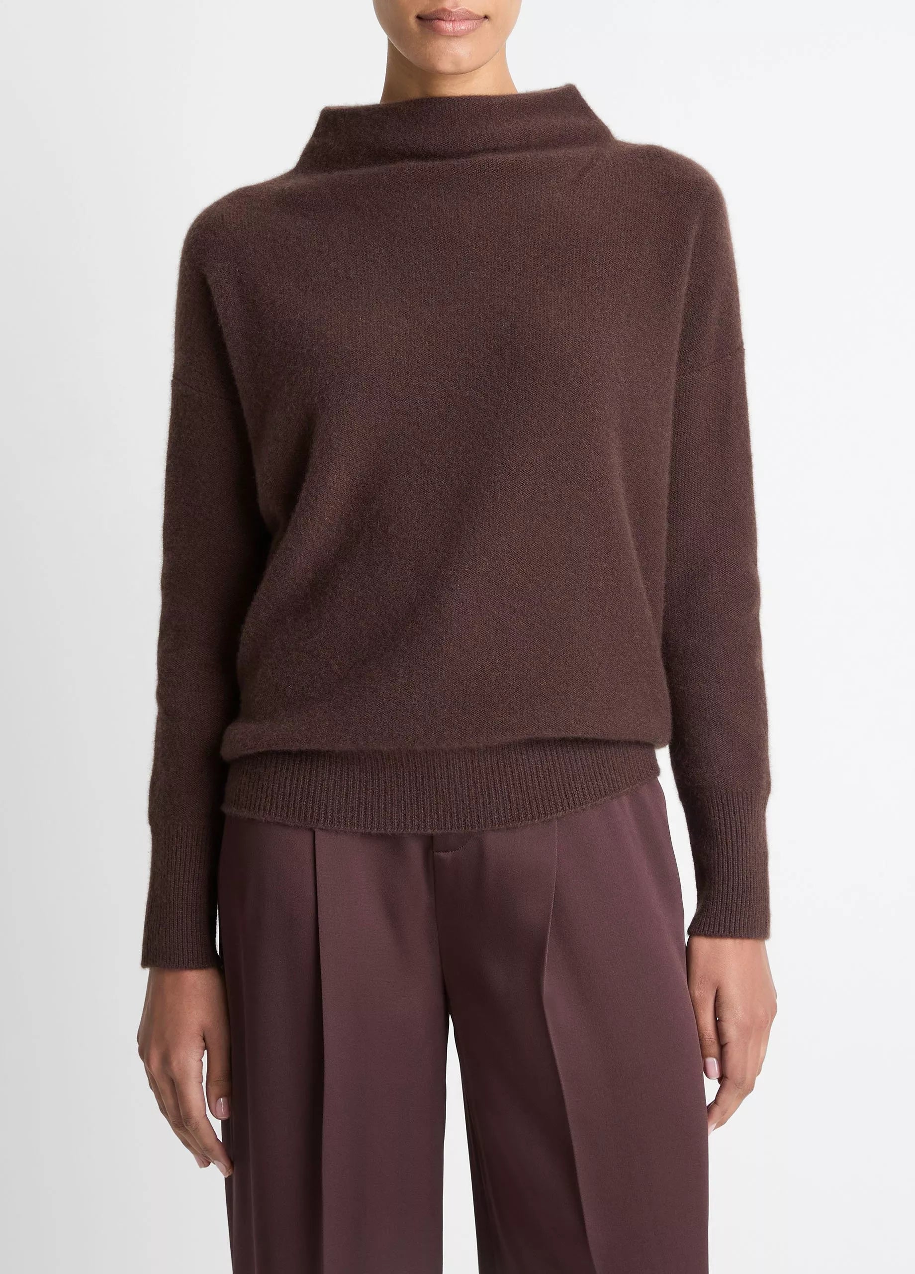 PLUSH CASHMERE FUNNEL NECK SWEATER IN TRUFFLE