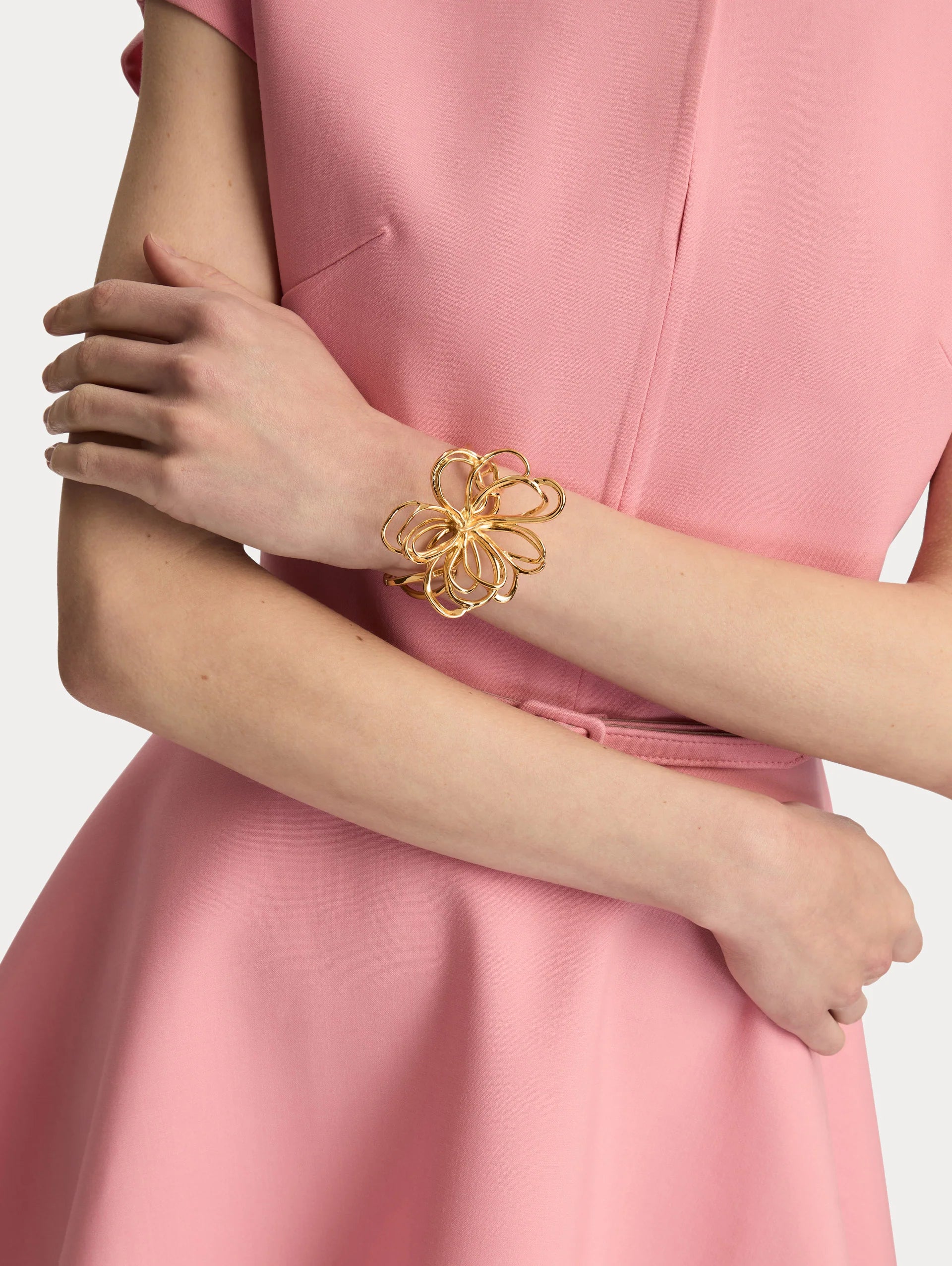 THREADED FLOWER CUFF BRACELET