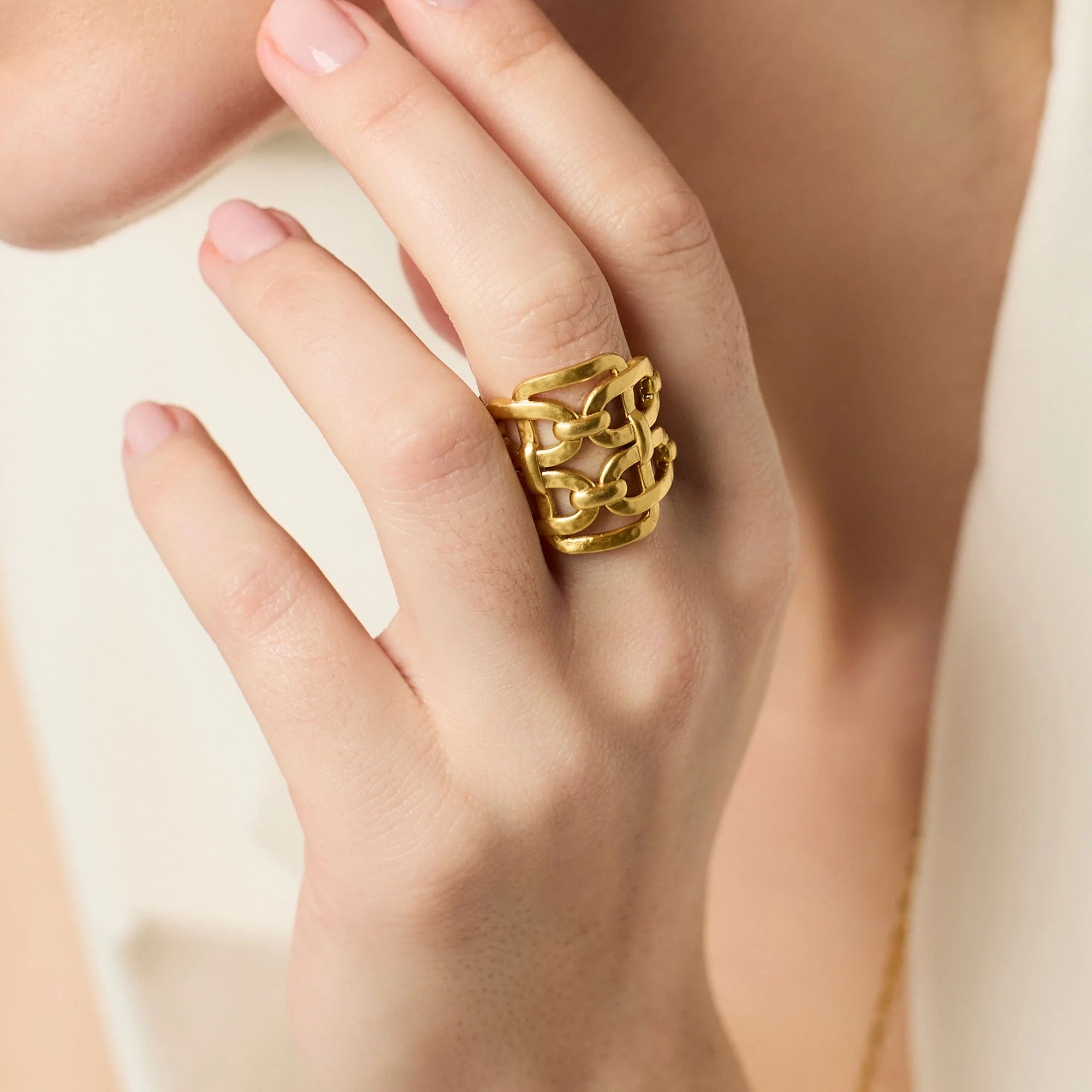 SAHARA STATEMENT RING