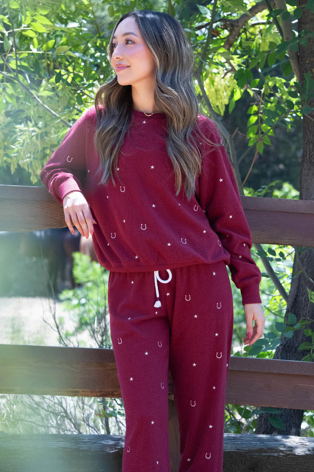 HOLD YOUR HORSES EMBROIDERED FLEECE LOUNG SET