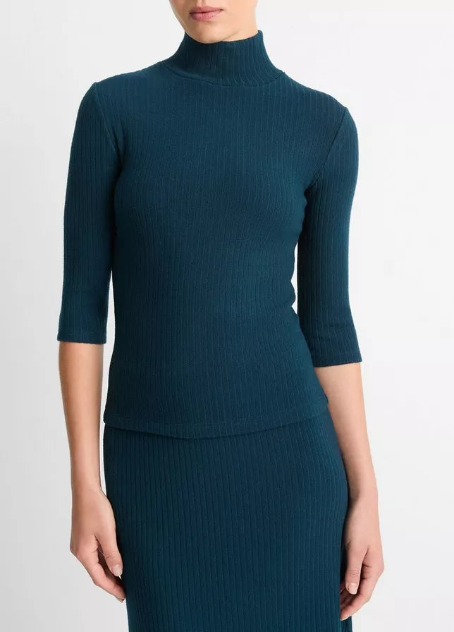 RIBBED TURTLENECK TOP