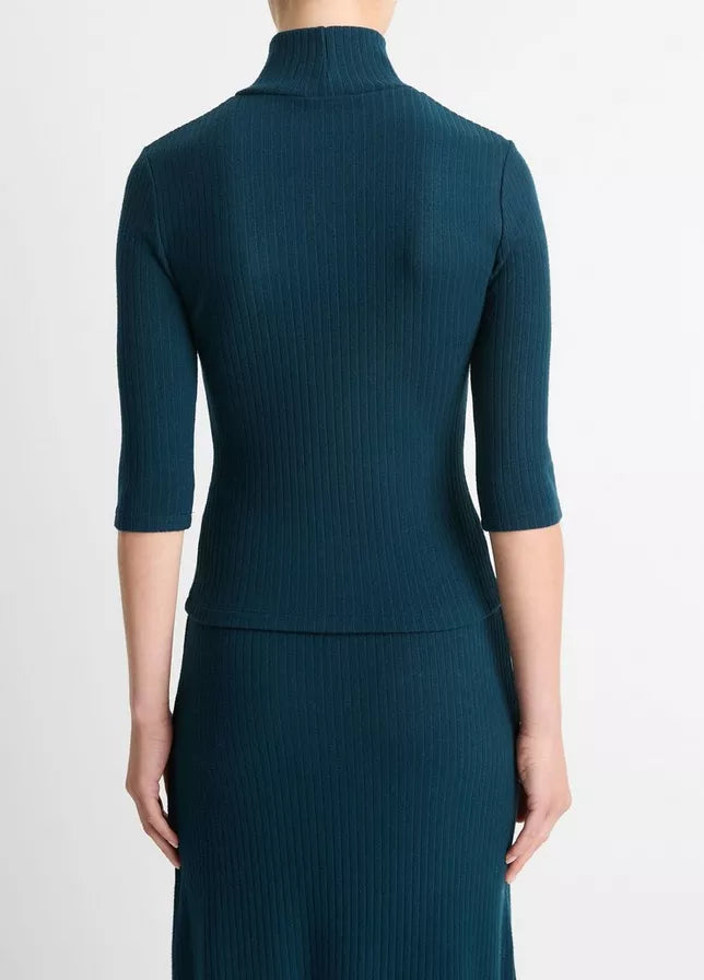 RIBBED TURTLENECK TOP