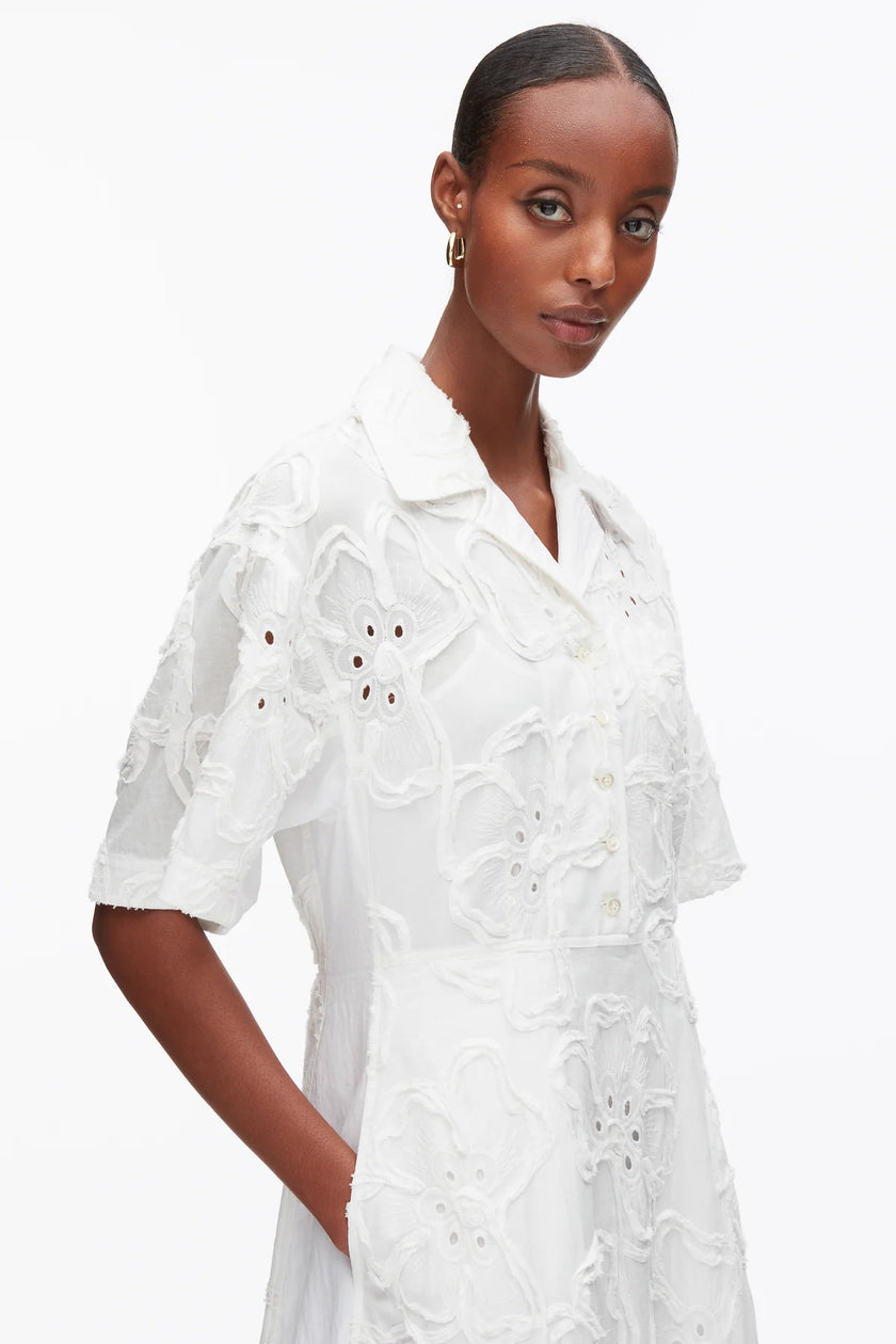 EMBROIDERED MIDI SHIRT DRESS IN WHITE