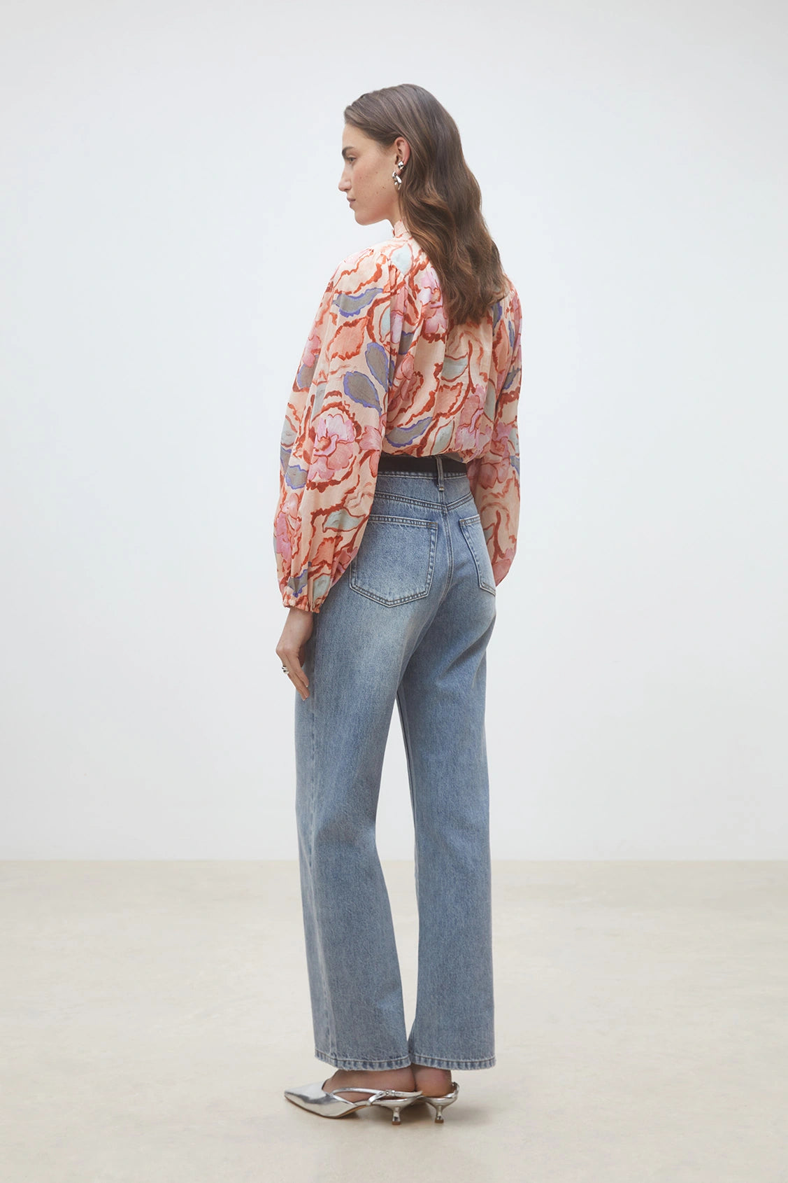 LEYA BUTTON DOWN BLOUSE WITH FLORAL PRINT
