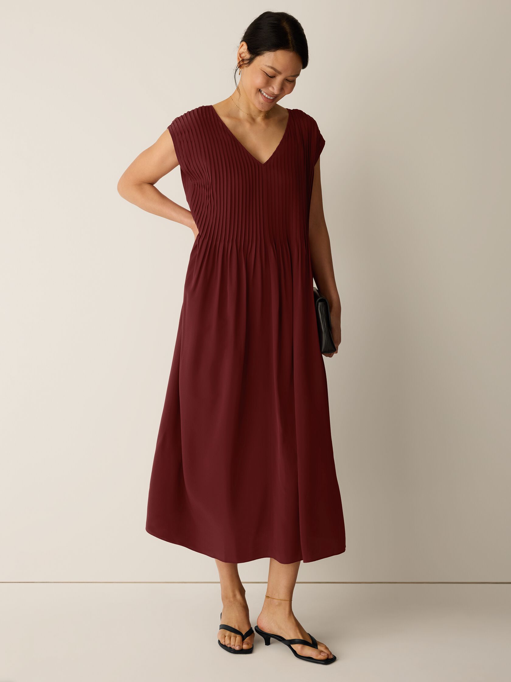 SILK CREPE DE CHINE VNECK DRESS