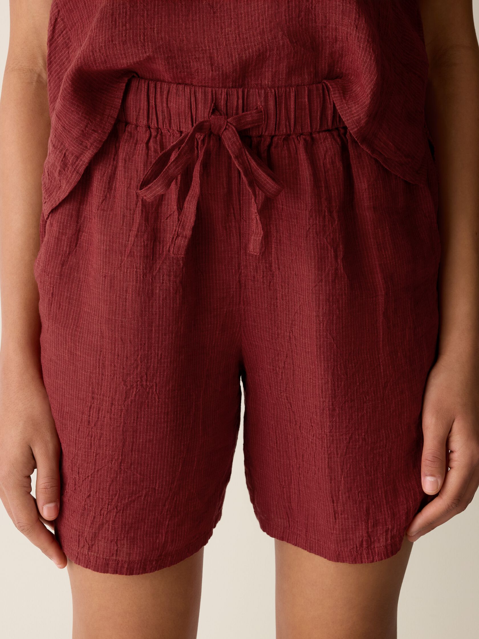 PUCKERED ORGANIC LINEN STRIPE SHORTS