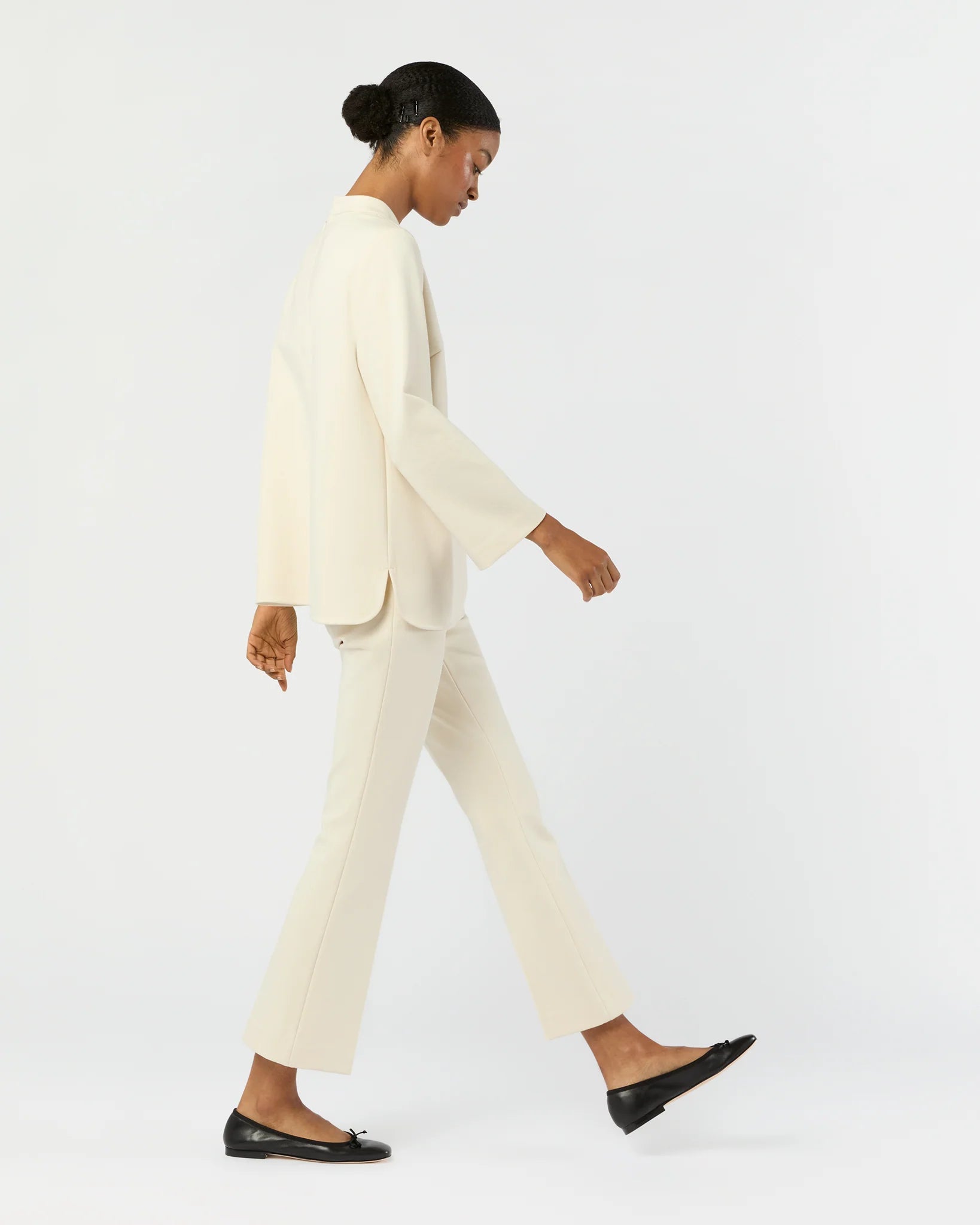 FAYE FLARED CROPPED PANT IN BISQUE
