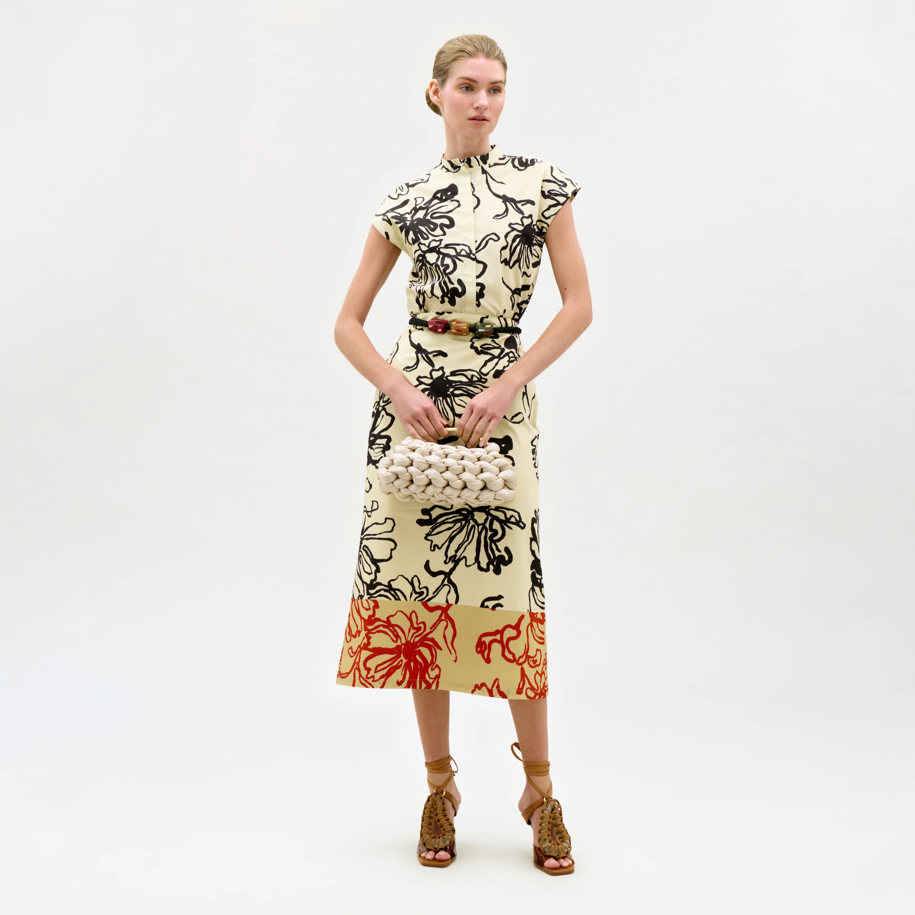 ATIRA SKIRT IN BLACK FLORAL