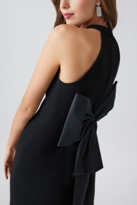 HALTER GOWN WITH ELEGANT OVERSIZED BLACK BOW
