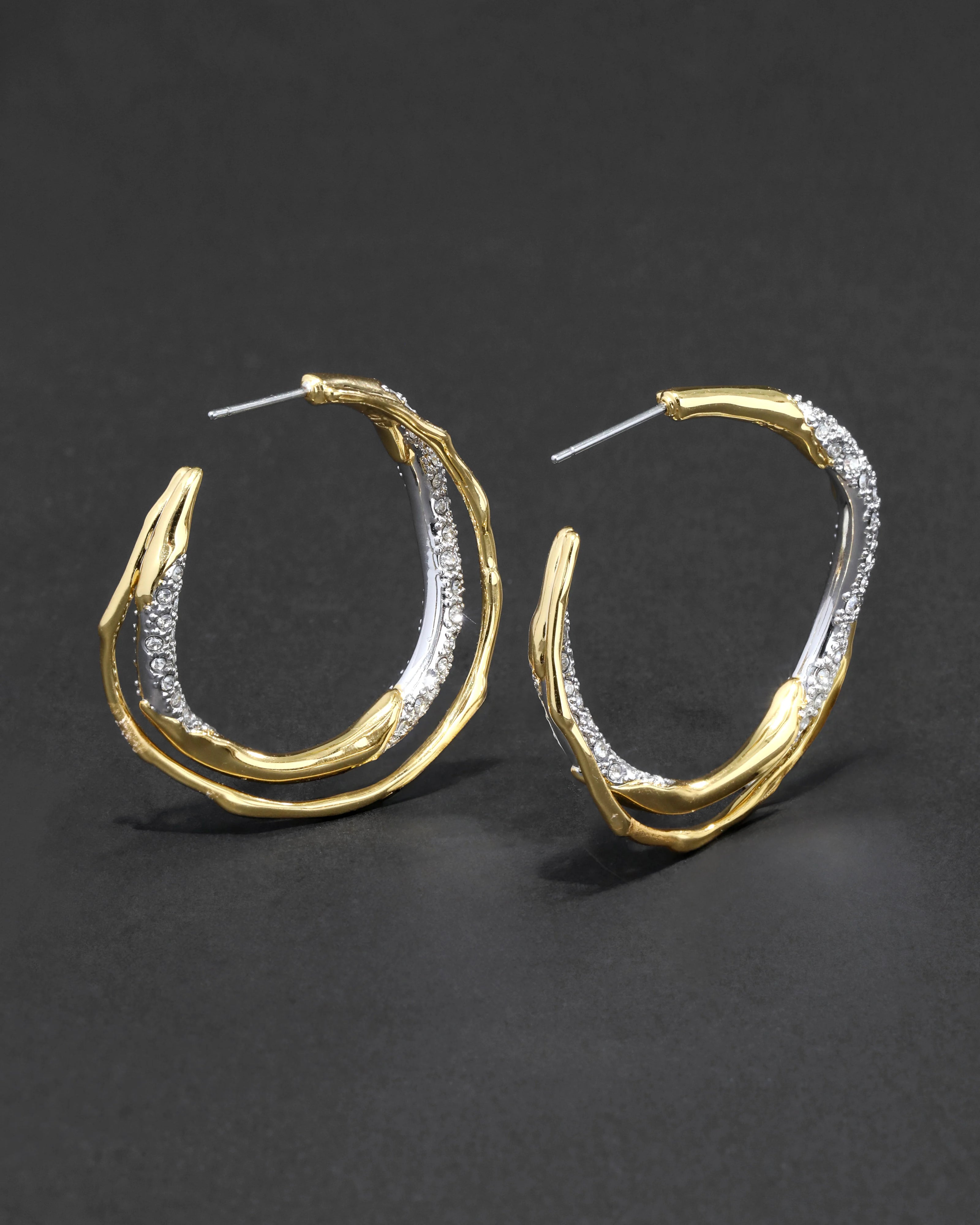 SOLANALES GOLD CRYSTAL TWIST HOOP EARRING