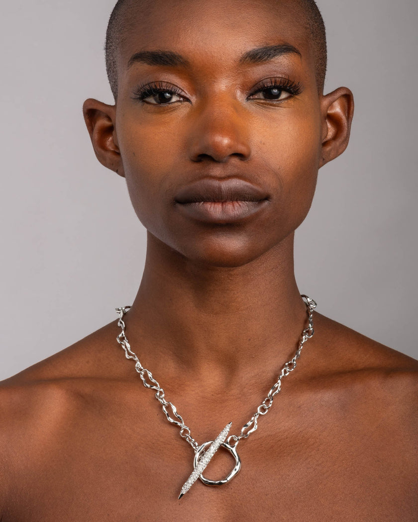SOLANALES CRYSTAL TOGGLE NECKLACE